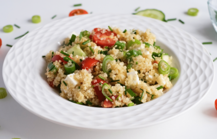 Fitness recept: Svěží bylinkový salát Tabbouleh s quinoou