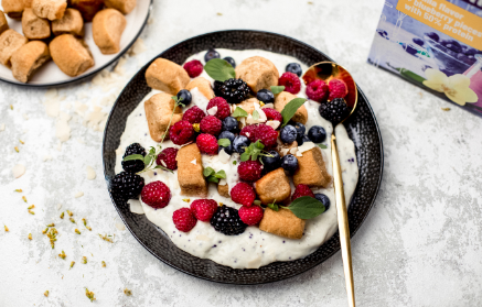 Fitness Recept: Dukátové buchtičky s proteinovým pudinkem a lesním ovocem